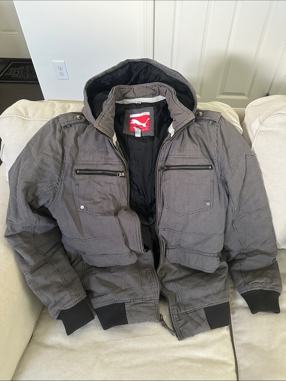 Puma Men's Hooded Puffer Jacket in Grey Micro-Check